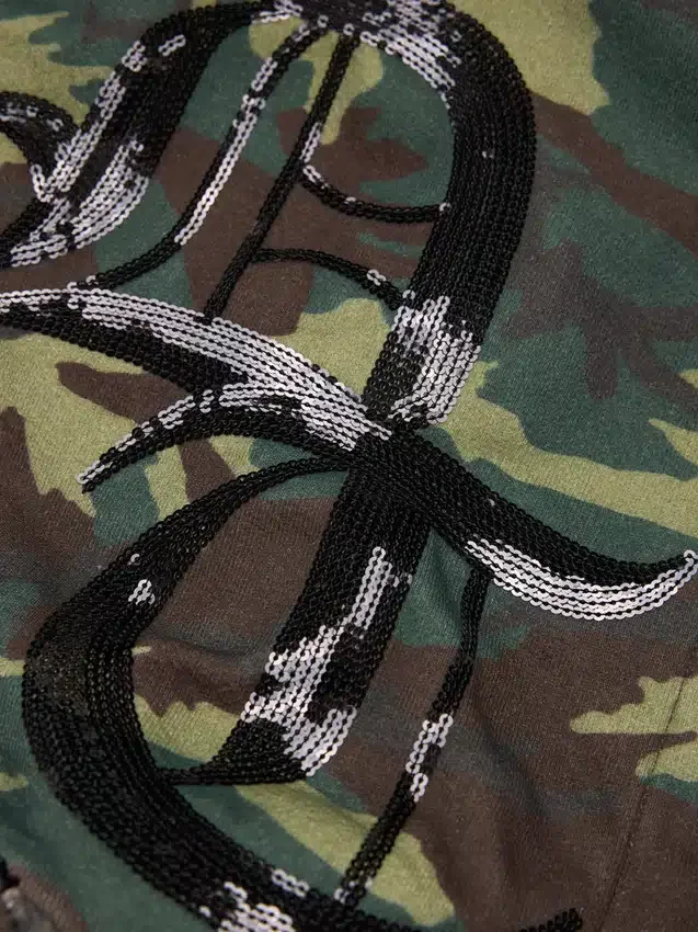 Hoodie met rits en paillettenpanelen op de mouwen, camouflage